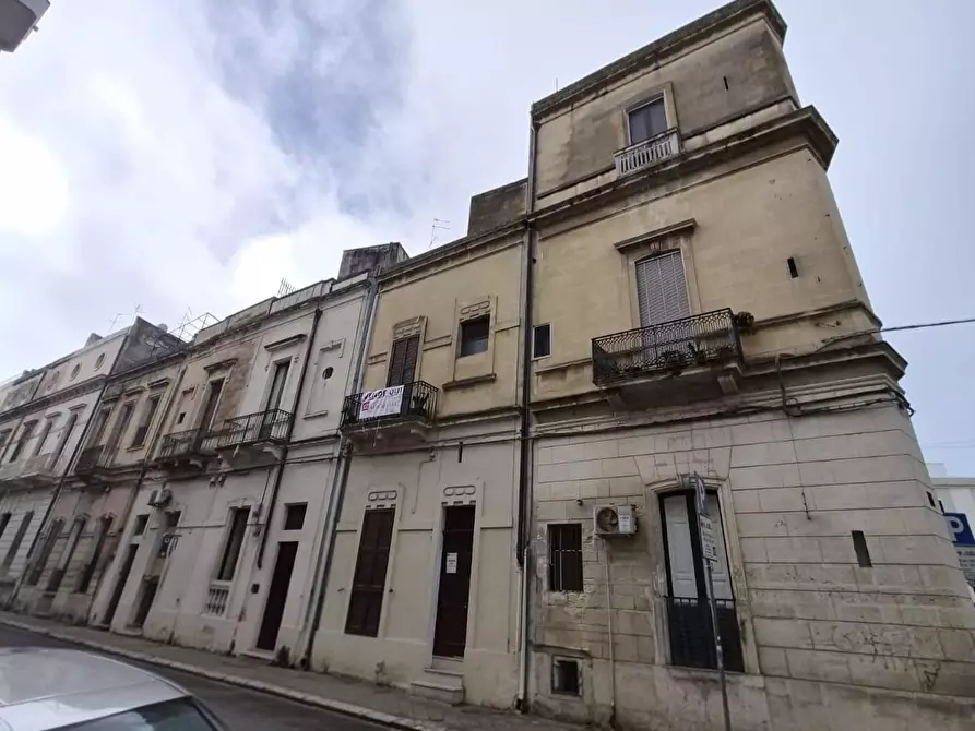 Immagine 2 di Palazzo in vendita  a Lecce