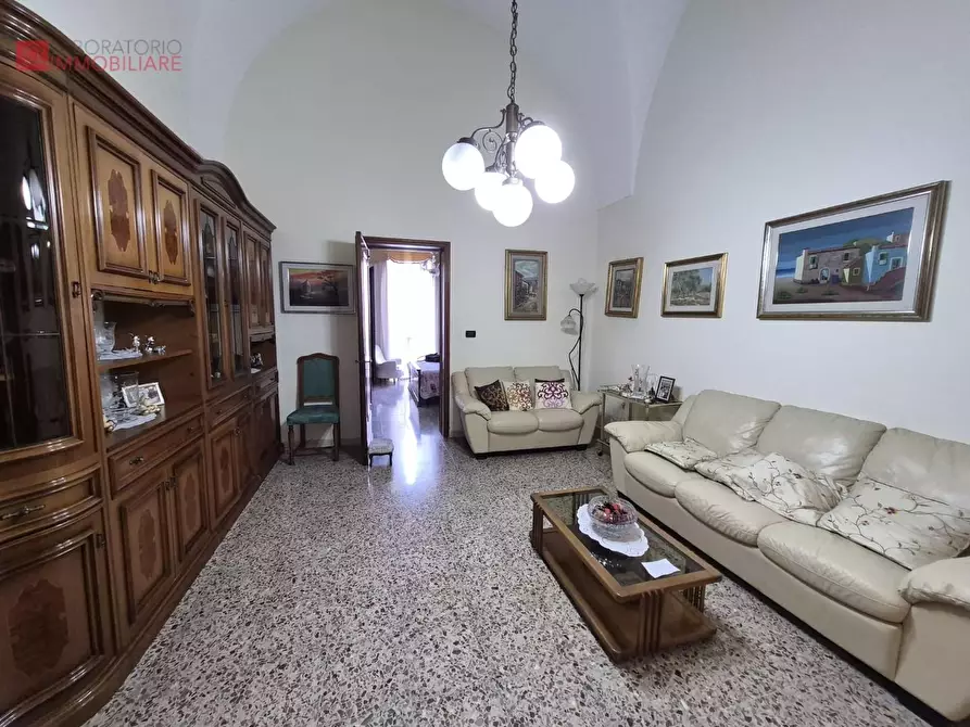 Immagine 3 di Palazzo in vendita  a Lecce