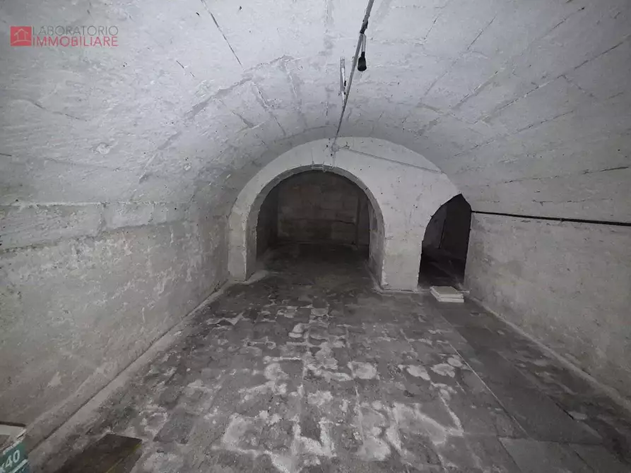 Immagine 41 di Palazzo in vendita  a Lecce