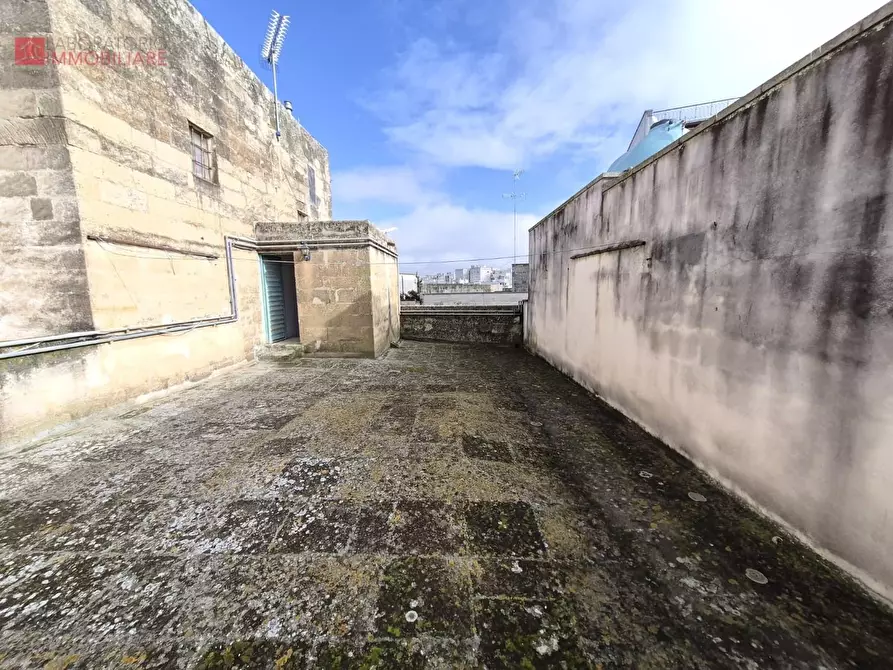 Immagine 29 di Palazzo in vendita  a Lecce