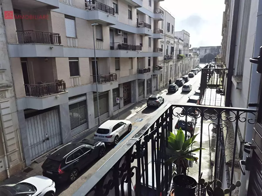 Immagine 22 di Palazzo in vendita  a Lecce