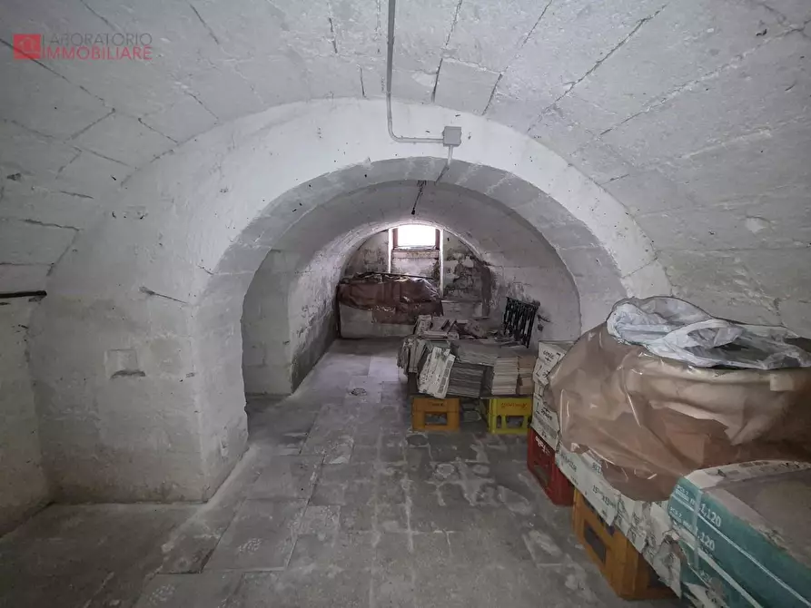 Immagine 30 di Palazzo in vendita  a Lecce