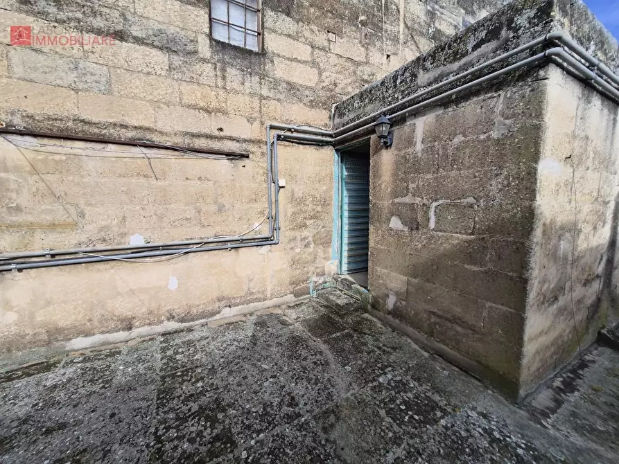 Immagine 27 di Palazzo in vendita  a Lecce