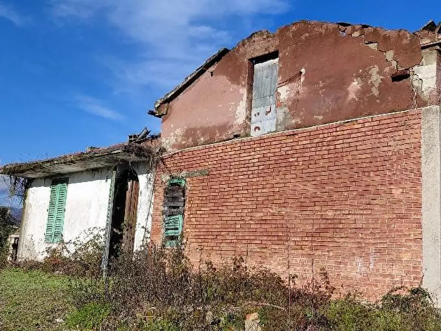 Immagine 8 di Villa in vendita  a Larciano