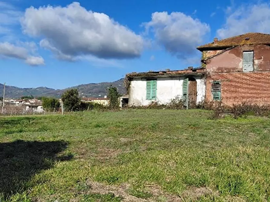 Immagine 12 di Villa in vendita  a Larciano