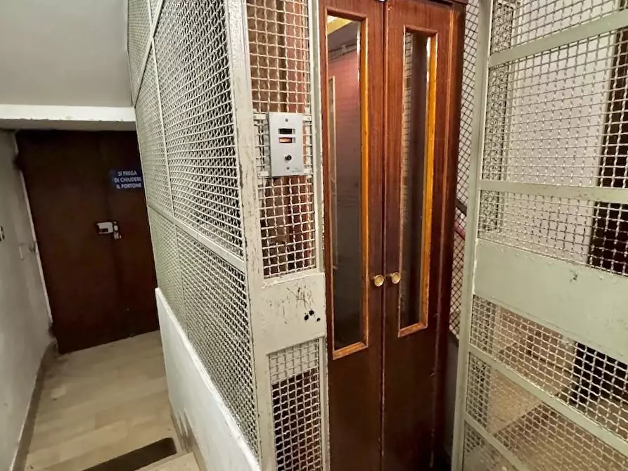 Immagine 24 di Appartamento in vendita  a Pisa