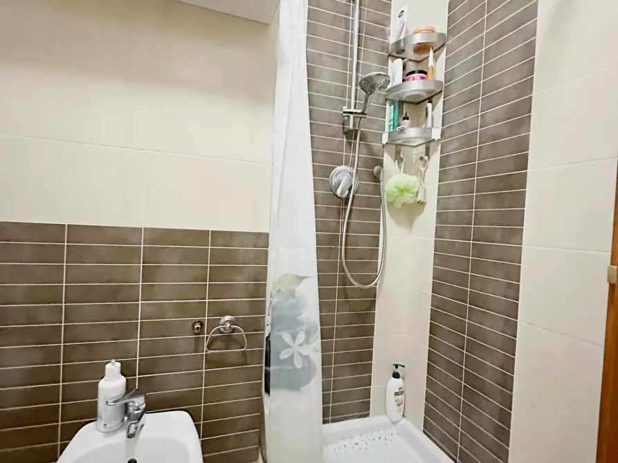 Immagine 7 di Appartamento in vendita  a Lucca