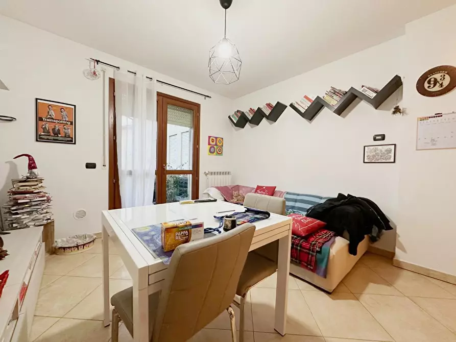 Immagine 3 di Appartamento in vendita  a Lucca