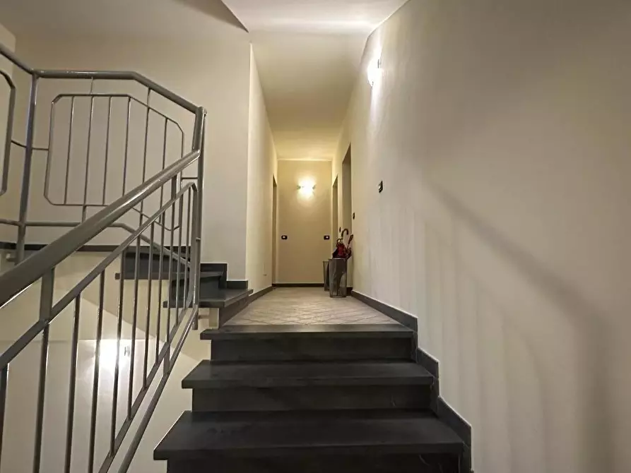 Immagine 17 di Appartamento in vendita  a Lucca