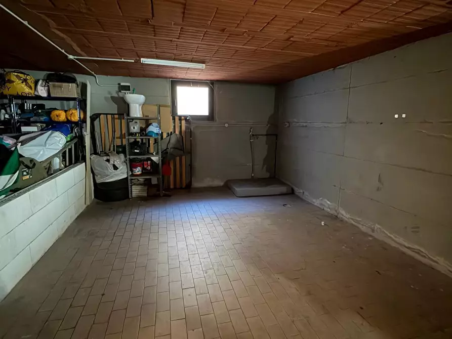 Immagine 2 di Appartamento in vendita  a Sarzana