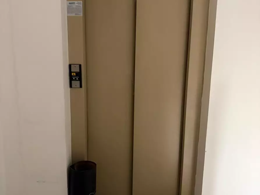 Immagine 17 di Appartamento in vendita  a Sarzana