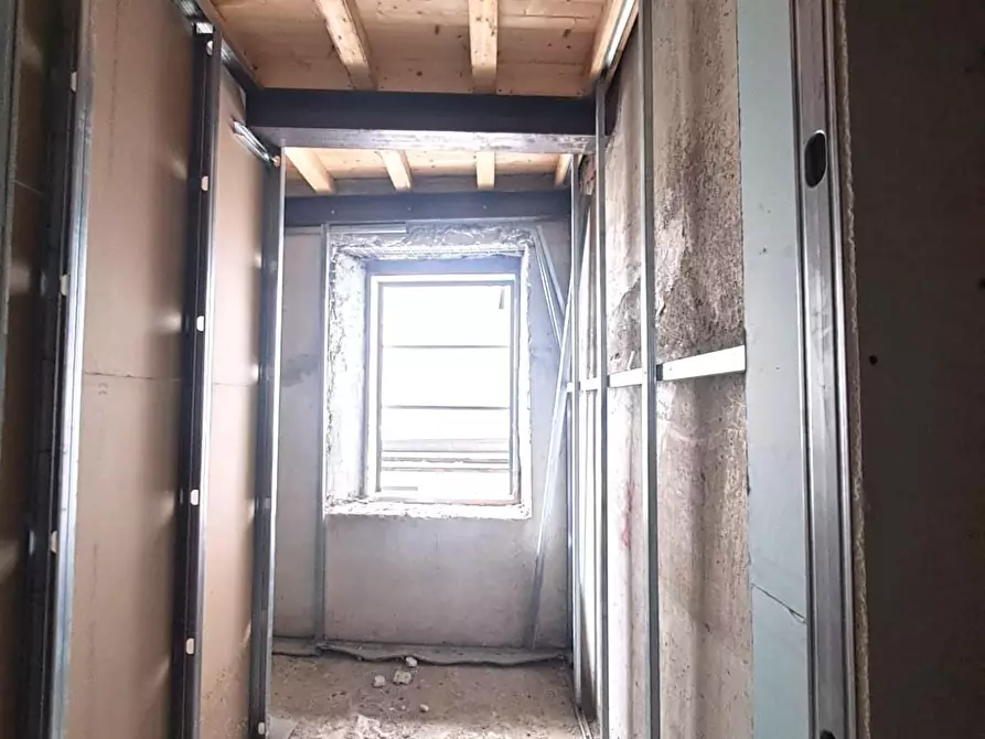 Immagine 12 di Appartamento in vendita  a Massa