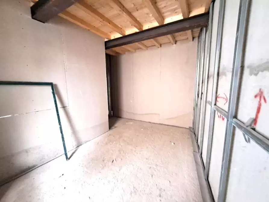 Immagine 8 di Appartamento in vendita  a Massa