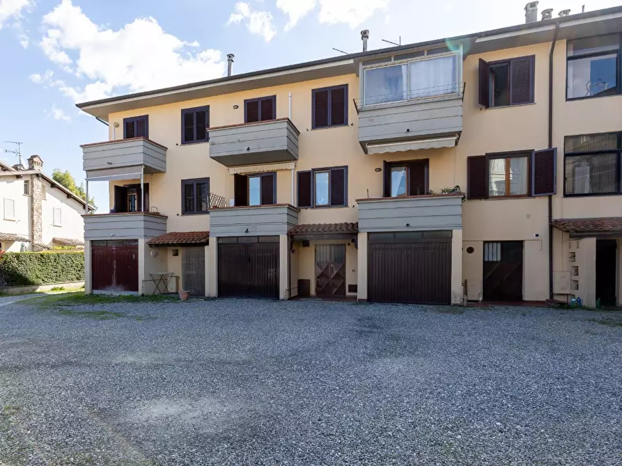 Immagine 3 di Villetta a schiera in vendita  a Calcinaia