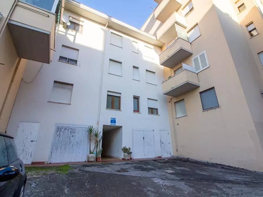 Immagine 18 di Appartamento in vendita  a Pisa