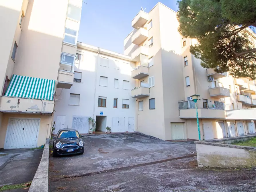 Immagine 17 di Appartamento in vendita  a Pisa