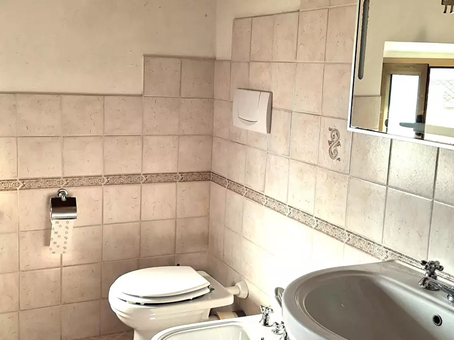 Immagine 8 di Appartamento in vendita  a Cascina