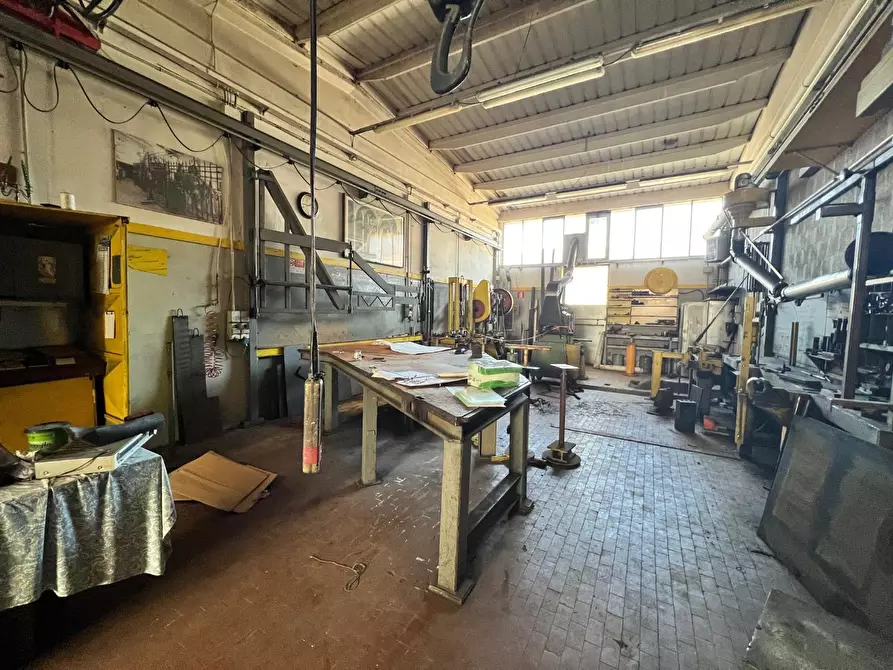 Immagine 7 di Attività artigianale in vendita  a Lastra A Signa