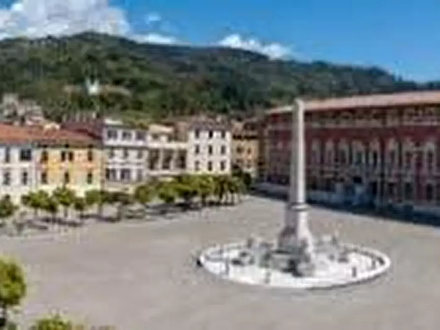 Immagine 9 di Appartamento in vendita  a Massa