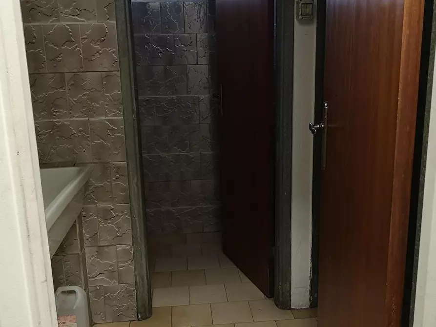 Immagine 4 di Attività artigianale in affitto  a Montopoli In Val D'arno