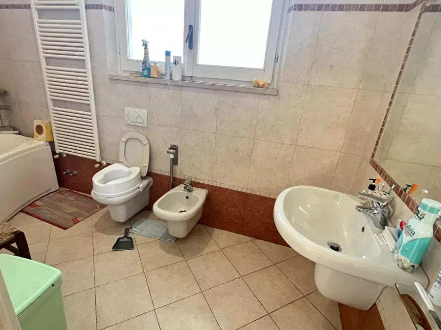 Immagine 29 di Casa semindipendente in vendita  a Montignoso