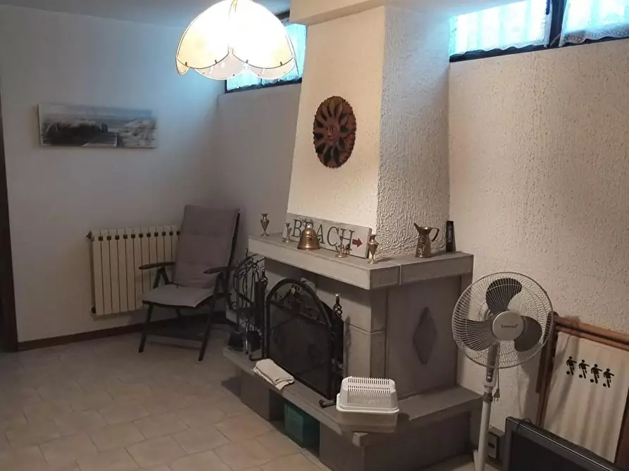 Immagine 28 di Villetta a schiera in vendita  a Massa