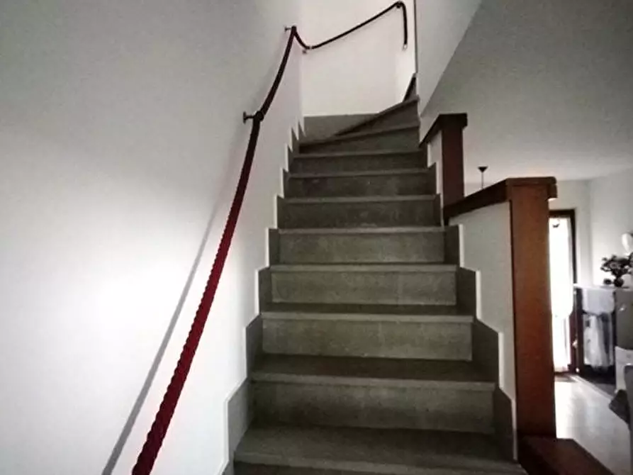 Immagine 16 di Villetta a schiera in vendita  a Massa