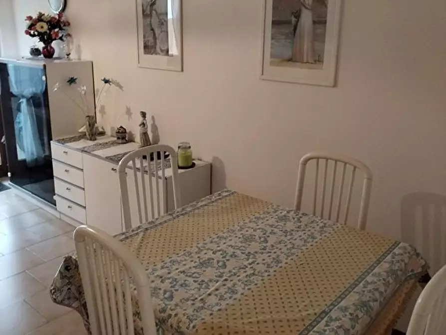 Immagine 10 di Villetta a schiera in vendita  a Massa