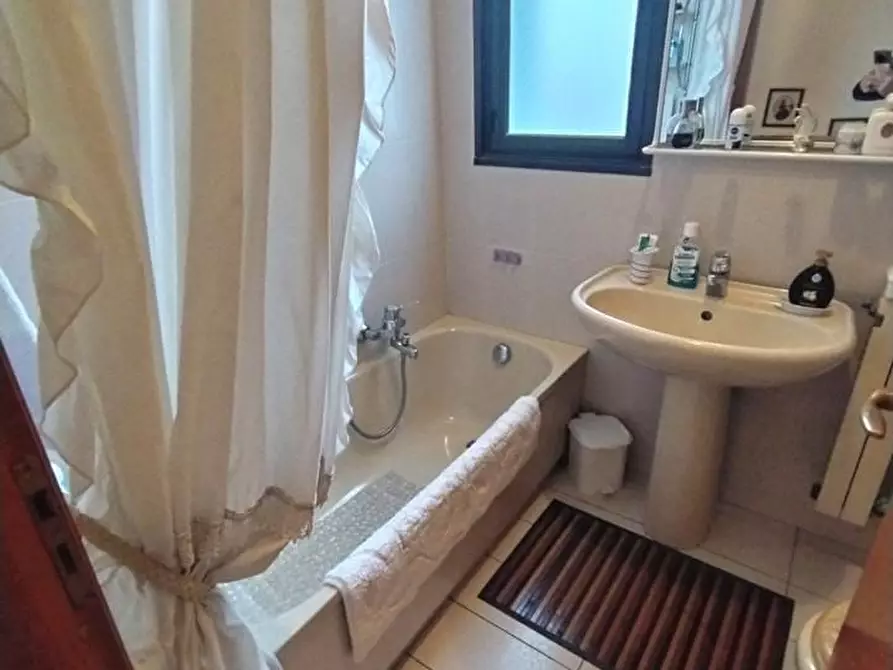 Immagine 26 di Villetta a schiera in vendita  a Massa