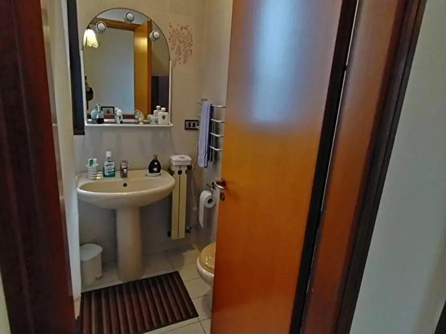 Immagine 31 di Villetta a schiera in vendita  a Massa