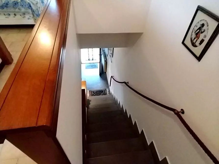 Immagine 22 di Villetta a schiera in vendita  a Massa