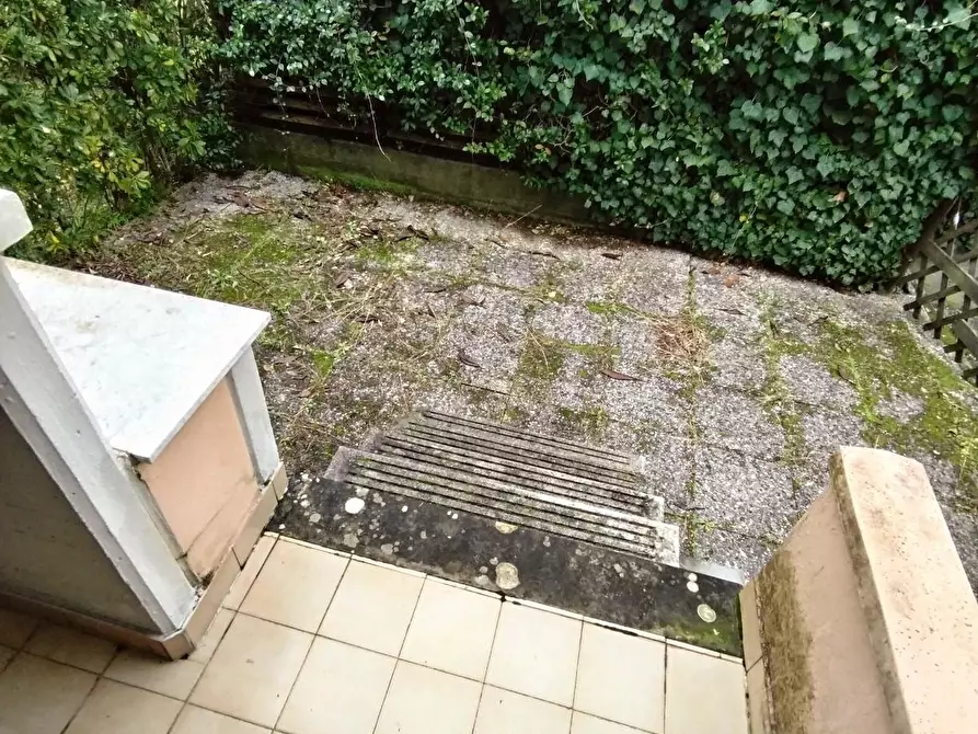 Immagine 3 di Villetta a schiera in vendita  a Massa