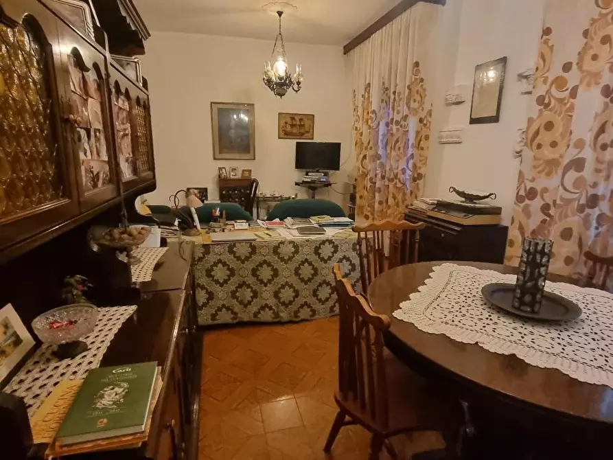 Immagine 2 di Appartamento in vendita  a Viareggio