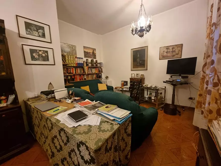 Immagine 1 di Appartamento in vendita  a Viareggio