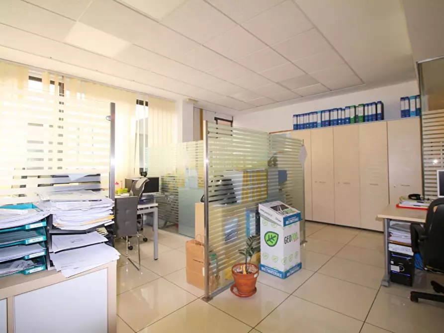 Immagine 13 di Ufficio in vendita  a Pisa