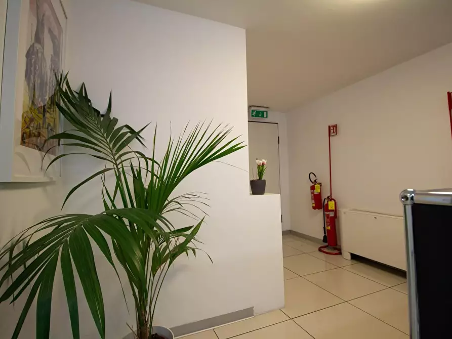 Immagine 5 di Ufficio in affitto  a Pisa