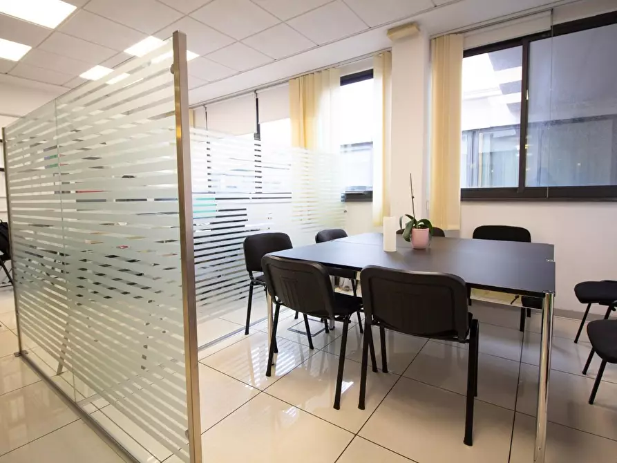 Immagine 1 di Ufficio in affitto  a Pisa