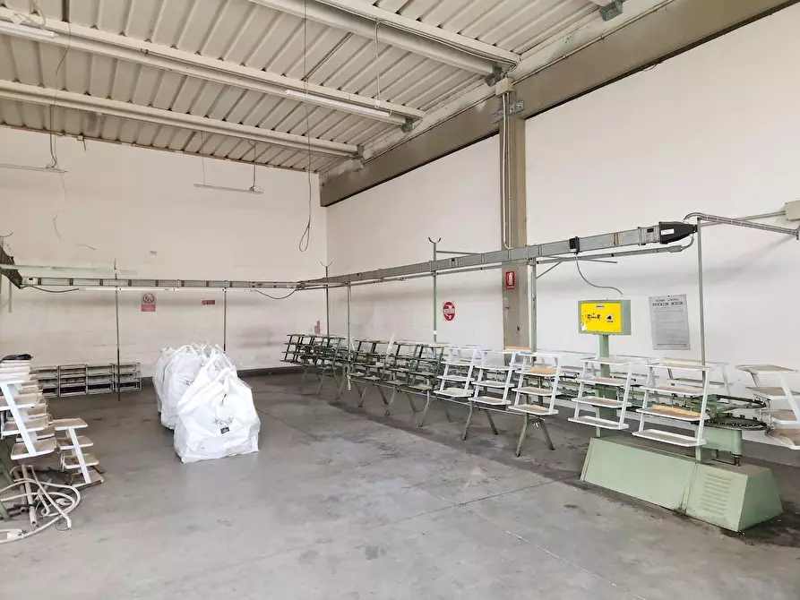 Immagine 3 di Attività artigianale in affitto  a Montopoli In Val D'arno