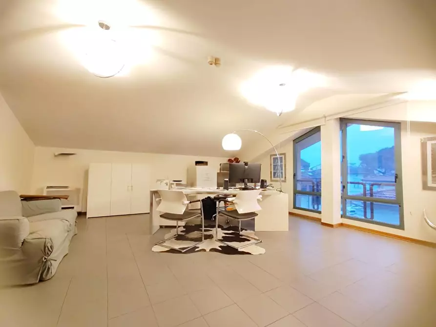 Immagine 9 di Villa in vendita  a Fucecchio