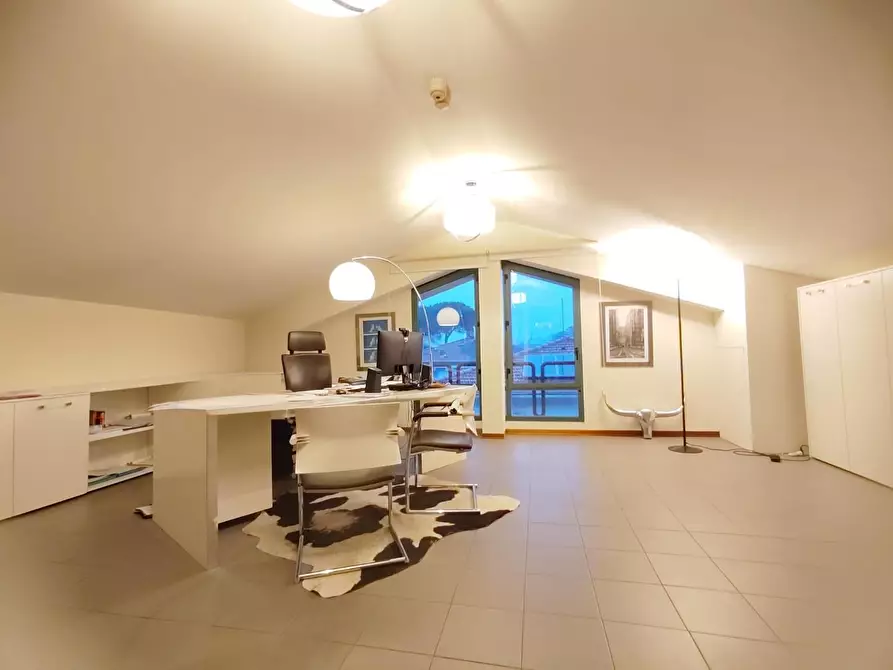 Immagine 8 di Villa in vendita  a Fucecchio