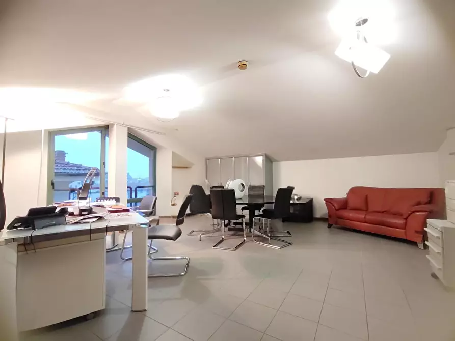 Immagine 10 di Villa in vendita  a Fucecchio