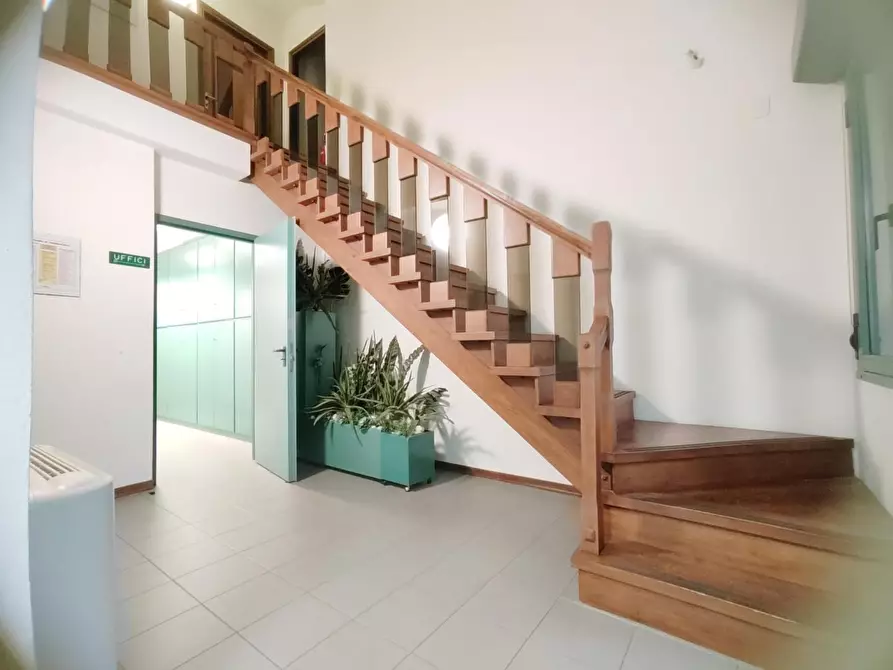 Immagine 11 di Villa in vendita  a Fucecchio