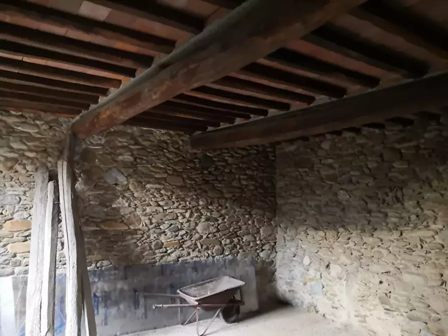 Immagine 6 di Casa bifamiliare in vendita  a Montignoso