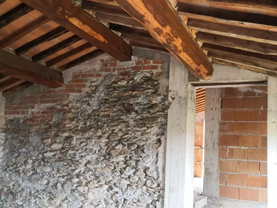 Immagine 7 di Casa bifamiliare in vendita  a Montignoso