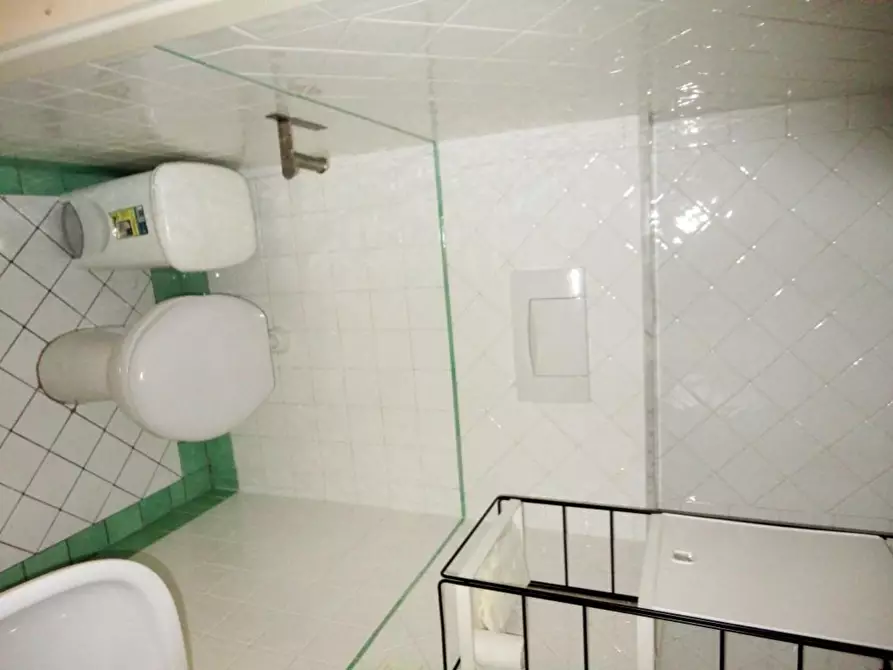 Immagine 15 di Ufficio in affitto  a Pontedera