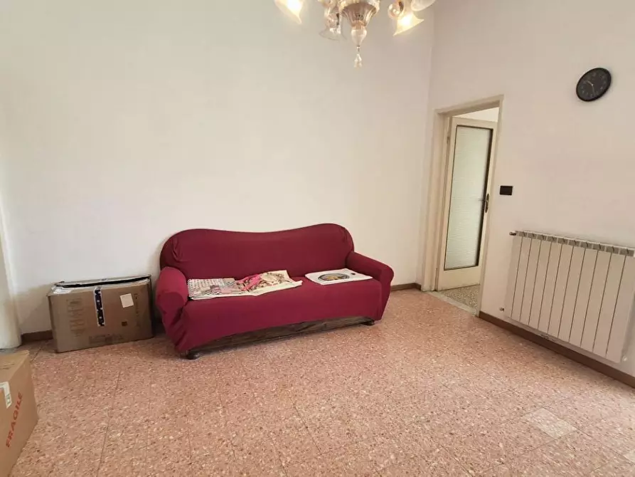 Immagine 4 di Appartamento in vendita  a Viareggio