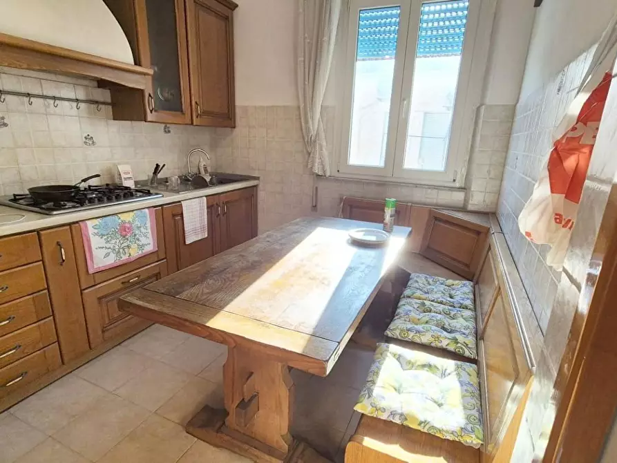 Immagine 21 di Appartamento in vendita  a Viareggio