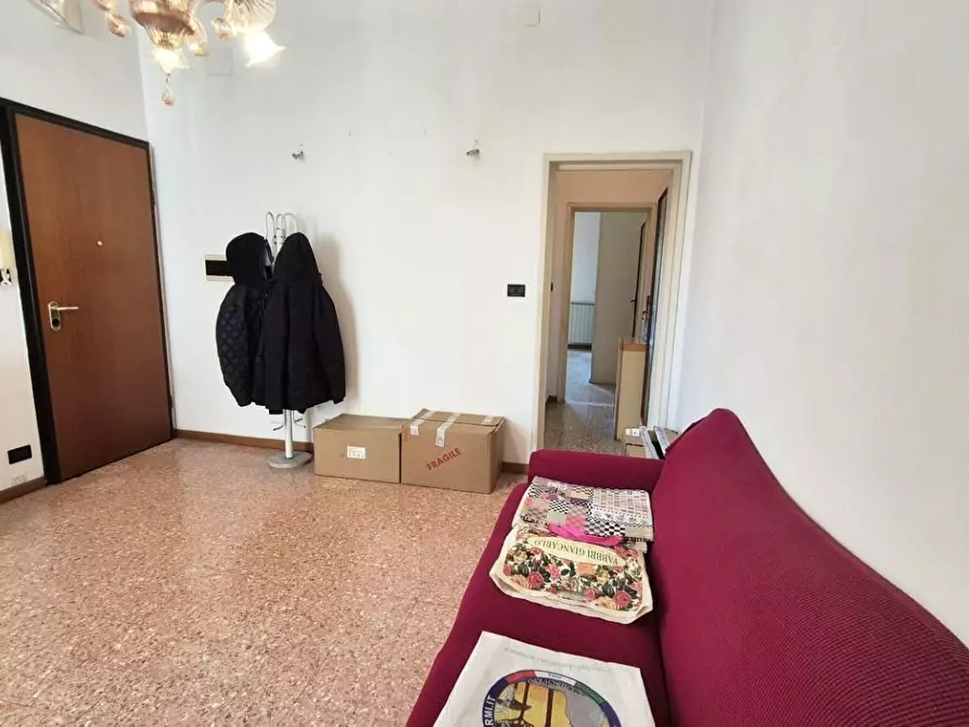 Immagine 43 di Appartamento in vendita  a Viareggio