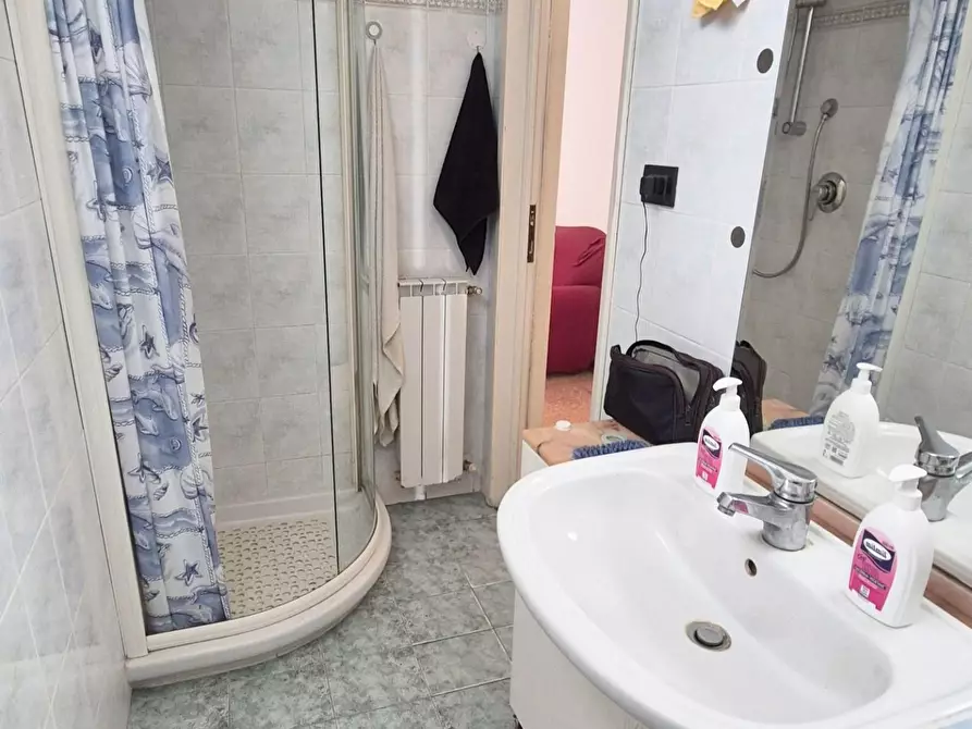 Immagine 16 di Appartamento in vendita  a Viareggio