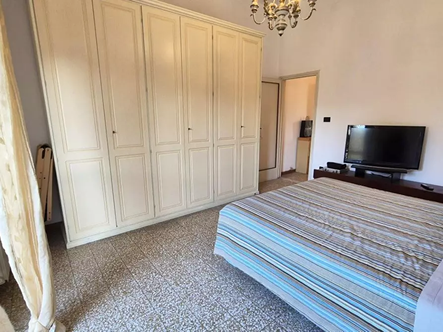 Immagine 51 di Appartamento in vendita  a Viareggio